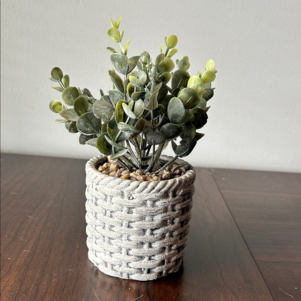 Gray Woven Planter with Green Faux Plant